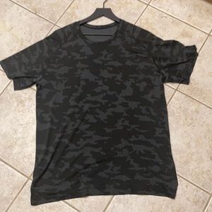 EUC Lululemon Mens Metal Vent Shirt XL